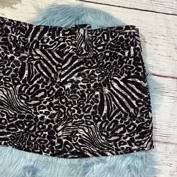Anthropologie Maeve Low-Rise Belted Micro Mini Skirt Black & White Animal - Picture 7 of 10